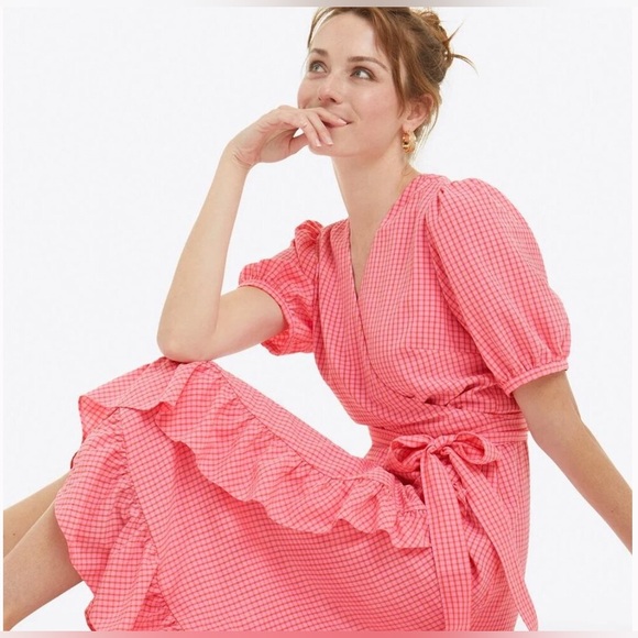Draper James Dresses & Skirts - Draper James Reba Gingham Seersucker Wrap Dress - Size 12